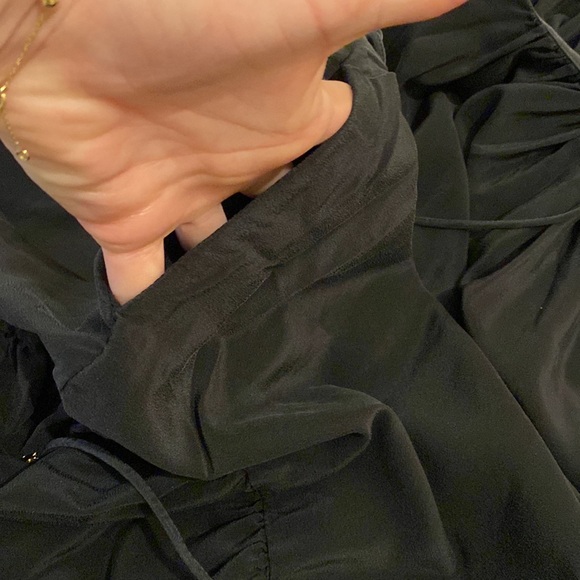 Zimmermann Silk Elegant Black Dress with pockets. Size 4 . Missing white flower - Picture 12 of 14